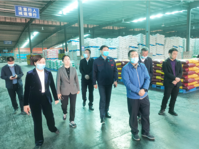 呂修濤一行蒞臨安陽(yáng)萬(wàn)莊新肥科技有限公司調(diào)研工作